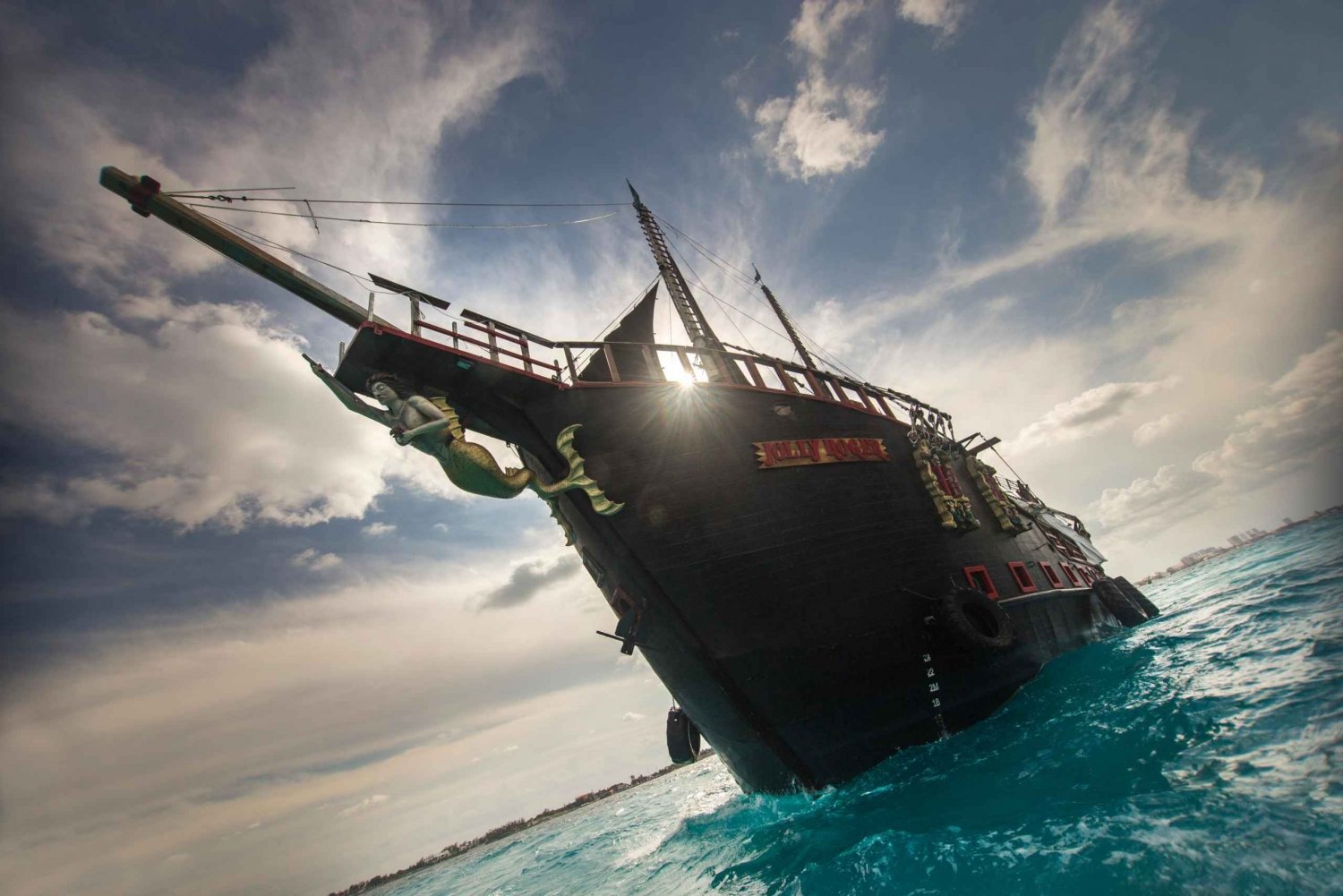 Cancun Jolly Roger Pirate Ship Night Show Including Dinner 2024