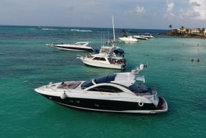 Cancun: Luxury Sunseeker 50 Yacht Charter to Isla Mujeres