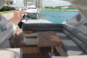 Cancun: Luxury Sunseeker 50 Yacht Charter to Isla Mujeres