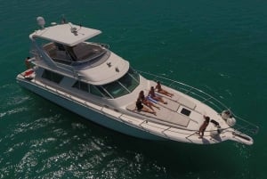 Cancun: Luxury Yacht Tour to Isla Mujeres with Chef - SR55C