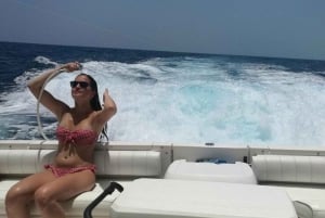 Cancun: Luxury Yacht Tour to Isla Mujeres with Chef - SR55C