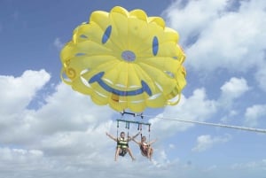 Cancún: Excursión en Parasailing y Jet Ski en la Bahía de Cancún