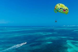 Cancún: Excursión en Parasailing y Jet Ski en la Bahía de Cancún