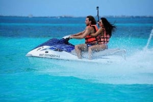 Cancún: Parasailing y Wave Runners individuales