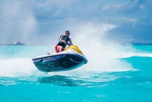 Cancún: Parasailing y Wave Runners individuales