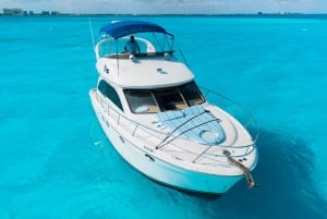 Cancun: Private Yacht Tour to Isla Mujeres with Snorkeling