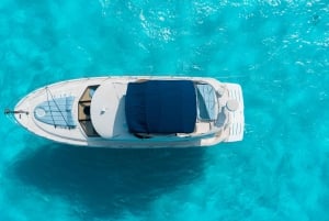 Cancun: Private Yacht Tour to Isla Mujeres with Snorkeling