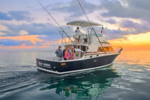 Cancun: Shared Sport Fishing Boat Trip with Drinks