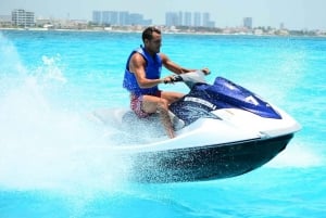 Cancún: Nadar Volar y Cabalgar sobre el Mar