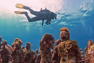 Cancún: Underwater Museum and Reef Dive