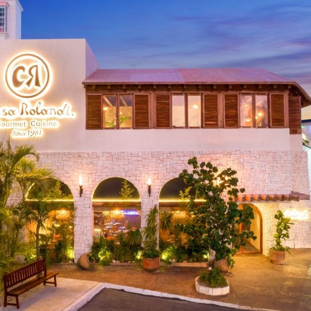 Enjoy the Caribbean experience in these selected Cancun restaurants.