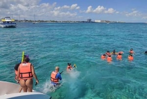 Catamaran Unlimited to Isla Mujeres from Playa del carmen