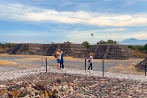 CDMX: Balloon Flight & Guided Teotihuacan & Guadalupe Shrine