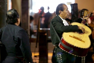 CDMX: Evening Tour to Plaza Garibaldi