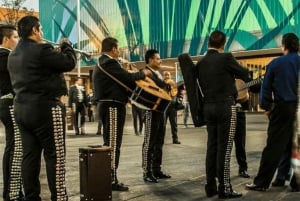 CDMX: Evening Tour to Plaza Garibaldi