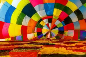 CDMX: Fly over Teotihuacan in a hot air balloon and visit the Basilica of Guadalupe