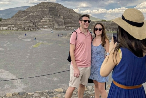 CDMX: paseo en globo sobrevolando Teotihuacán con transporte incluido