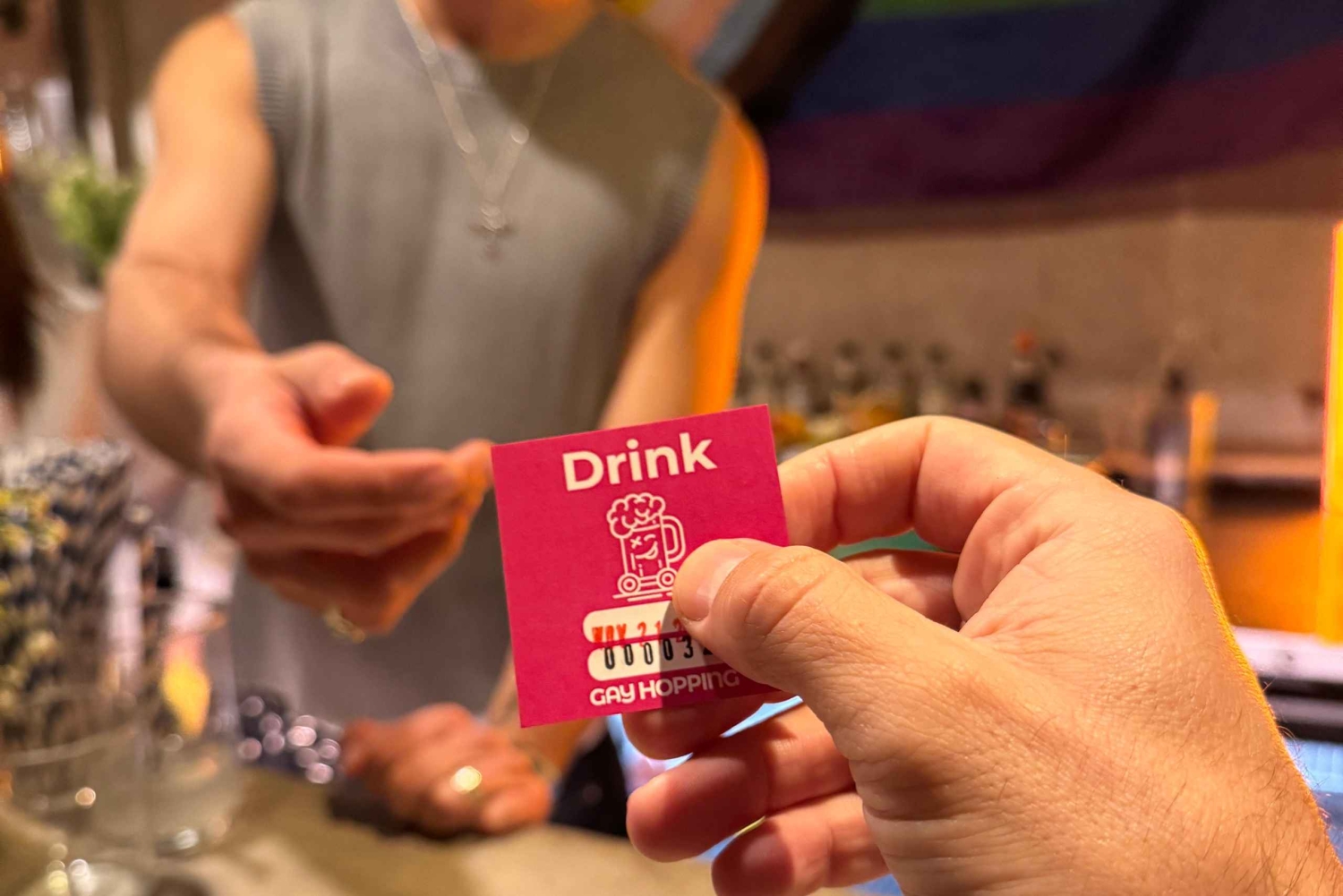 Tour LGBT en CDMX: 3 clubes + transporte + anfitrión