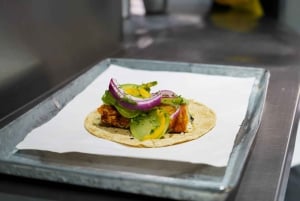 CDMX: Ruta nocturna de tacos y mezcal