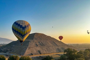 CDMX Teotihuacan balloon flight, breakfast & pickup & Mezcal