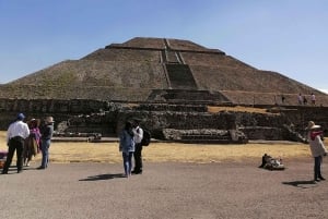 Vuelo en globo CDMX Teotihuacan, desayuno y servicio de recogida y Mezcal