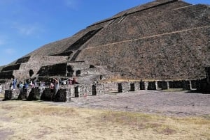 CDMX Teotihuacan balloon flight, breakfast & pickup & Mezcal