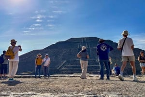CDMX: Teotihuacan Pyramids & Guadalupe Shrine Guided Tour