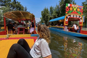 CDMX: Fiesta en Xochimilco con trajinera, bebidas, mariachis y tacos