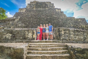 Tour en barco por las Ruinas de Chacchoben y la Laguna de Bacalar desde CostaMaya