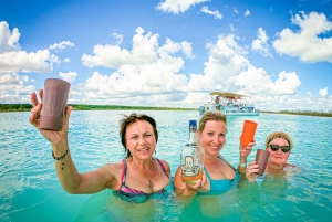 Tour en barco por las Ruinas de Chacchoben y la Laguna de Bacalar desde CostaMaya