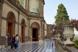 Chapultepec Castle Tour: Explore the Luxurious Chambers