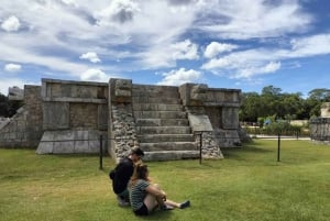 Chichén Itzá: Tour privado con comida buffet y baño en cenote