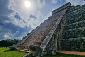 Chichen Itza with Lunch & Transfer from Playa del Carmen, Tulum and Cancun