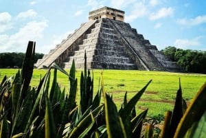 Chichen Itza with Lunch & Transfer from Playa del Carmen, Tulum and Cancun