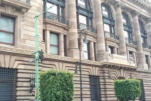 Chronicles of the Center: Living Stories of Mexico City