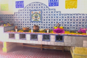 COYOACAN: LOS PASOS DE FRIDA KAHLO EN COYOACAN Y SAN ÁNGEL CDMX