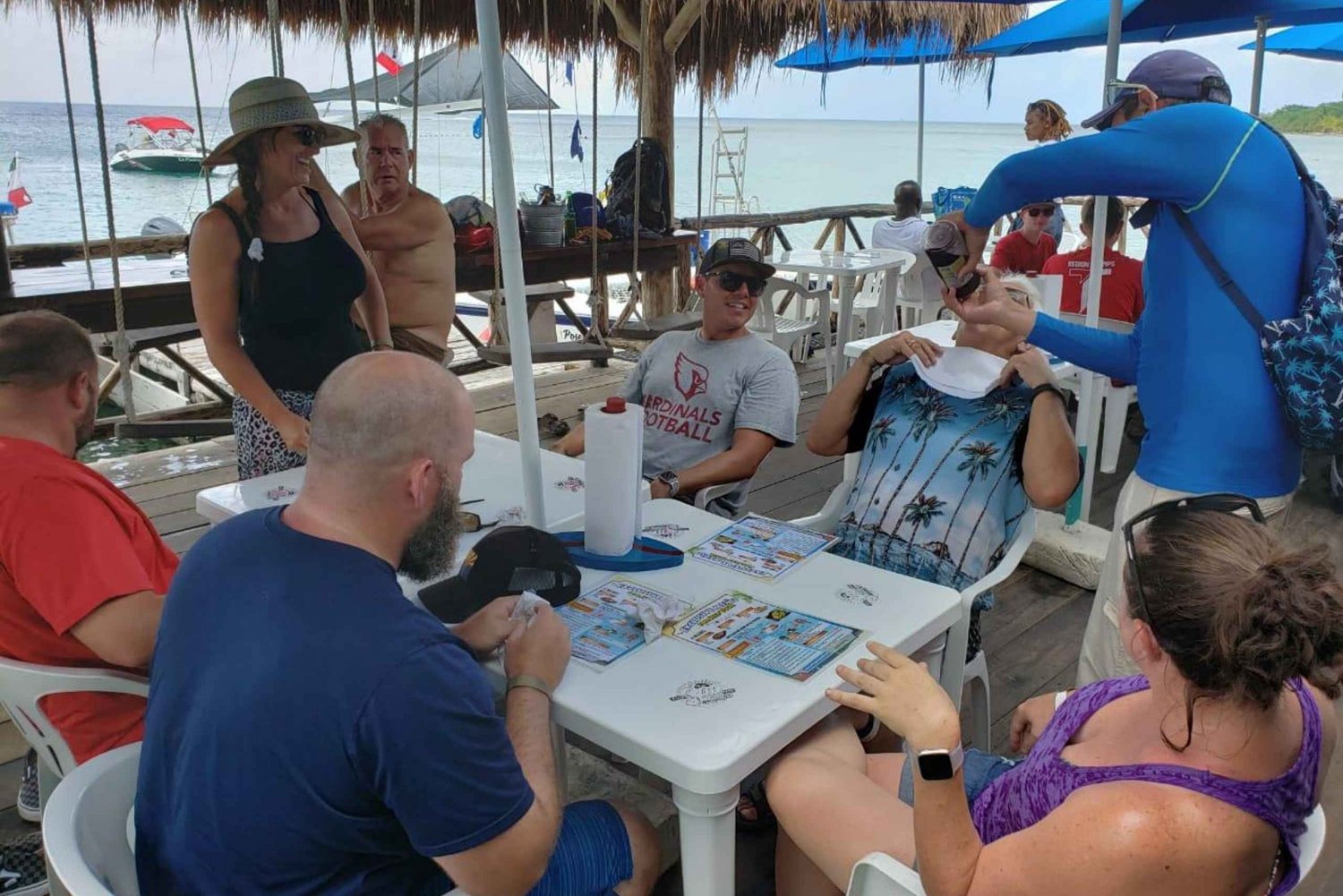 Cozumel: Island Bar Tour with Lunch