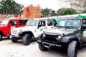 Cozumel: Tour privado en Jeep con snorkel y escapada a la playa