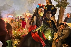 CDMX: Day of the Dead in Mixquic, Pantheon, Houses & Altars