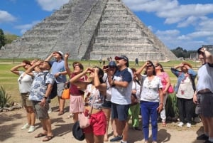 From Mérida: Chichén Itzá, Cenote Ik Kil, and Izamal Tour