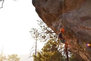 Durango: Experiencia de Vía Ferrata, Rappel y Tirolina