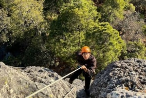 Durango: Experiencia de Vía Ferrata, Rappel y Tirolina