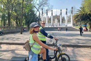 Tour de la ciudad en bici eléctrica con parada para tacos.