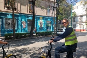 Tour de la ciudad en bici eléctrica con parada para tacos.