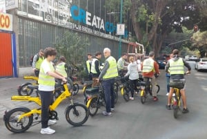 Tour de la ciudad en bici eléctrica con parada para tacos.