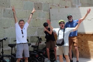 Electric bike gastronomic tour through Oaxaca.