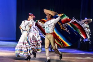 Disfruta del Ballet Folclórico en el Palacio de Bellas Artes.