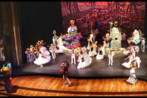 Disfruta del Ballet Folclórico en el Palacio de Bellas Artes.