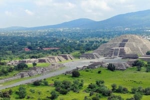 Entrada a la Zona Arqueologica de Teotihuacan