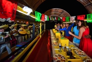 Entrada al Parque nocturno de Xoximilco